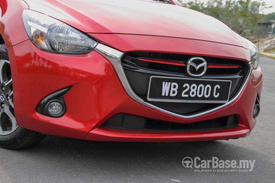 Mazda 2 Hatchback DJ (2015) Exterior