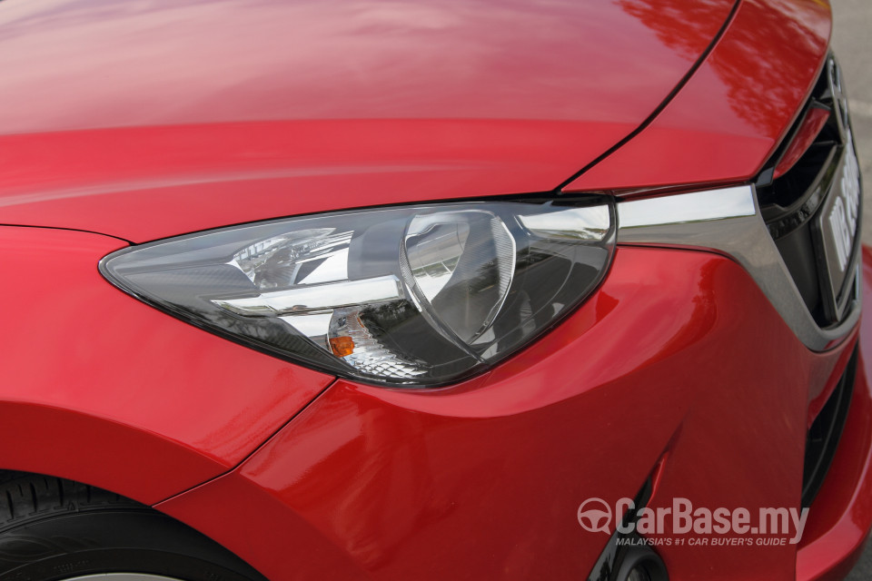 Mazda 2 Hatchback DJ (2015) Exterior