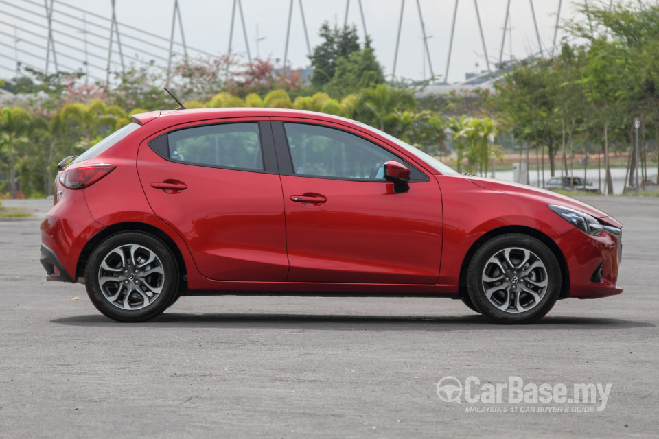 Mazda 2 Hatchback DJ (2015) Exterior