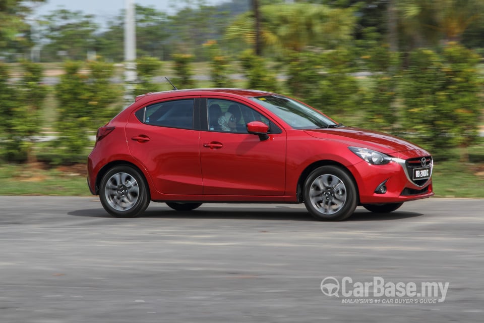 Mazda 2 Hatchback DJ (2015) Exterior