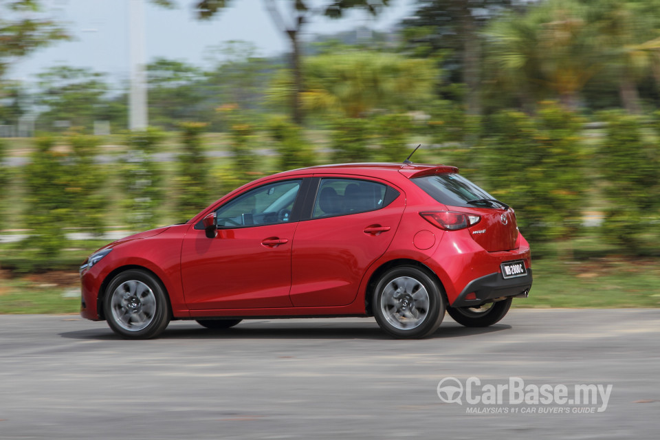 Mazda 2 Hatchback DJ (2015) Exterior