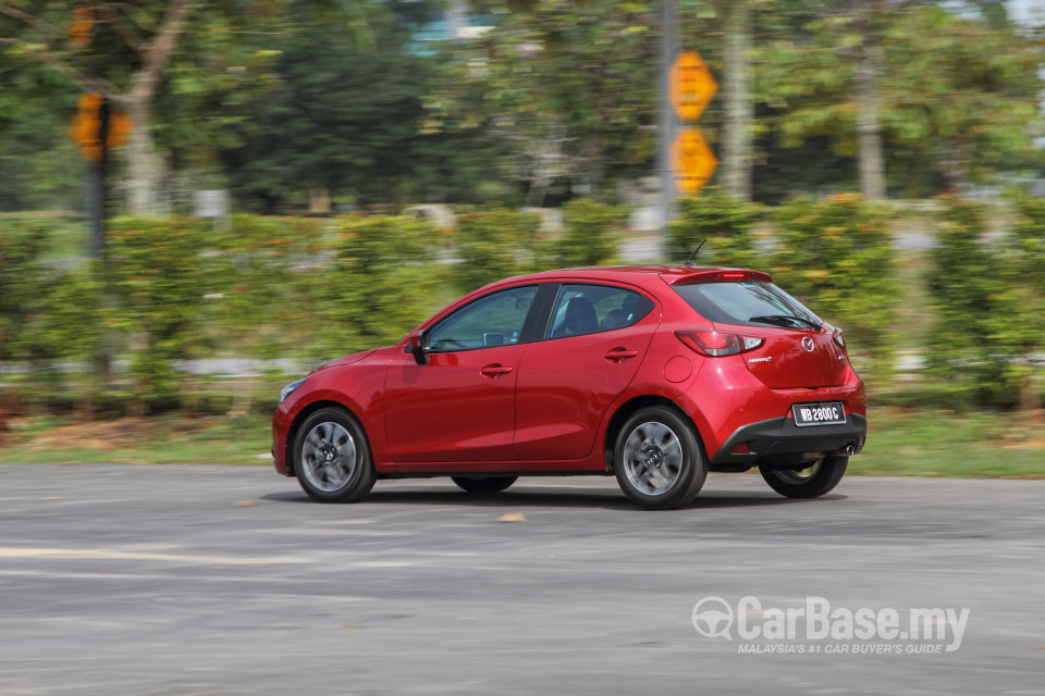 Mazda 2 Hatchback DJ (2015) Exterior