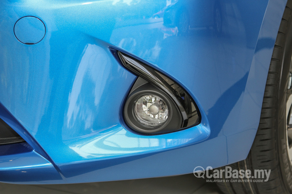 Mazda 2 Hatchback DJ (2015) Exterior