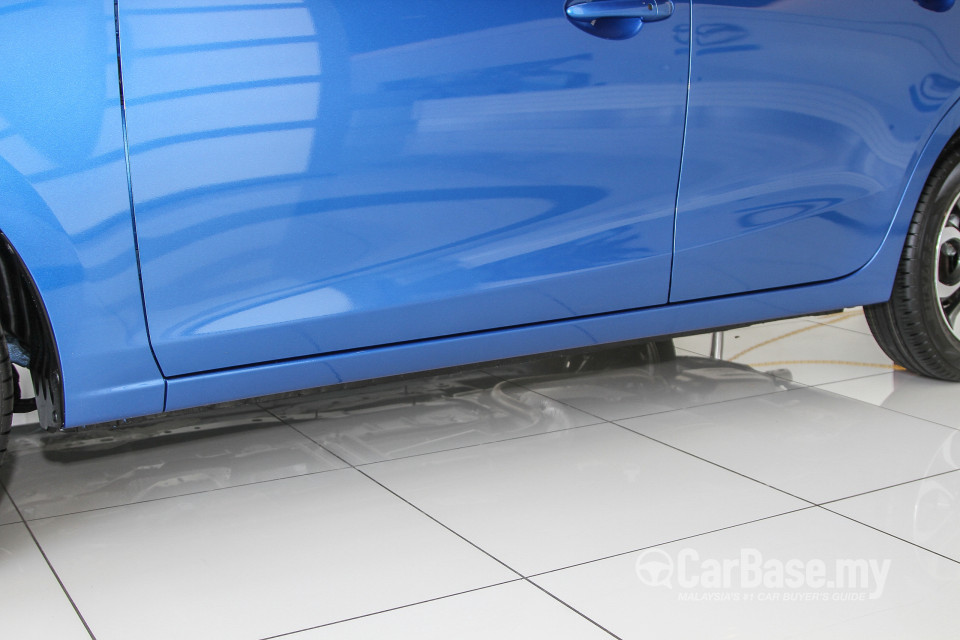 Mazda 2 Hatchback DJ (2015) Exterior