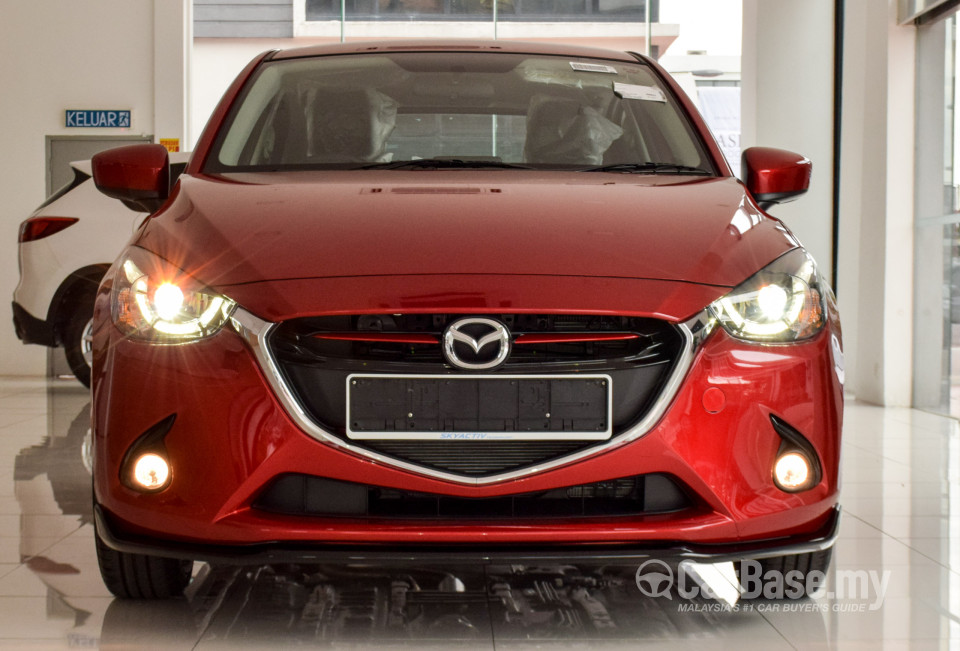 Mazda 2 Hatchback DJ (2015) Exterior