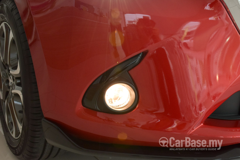 Mazda 2 Hatchback DJ (2015) Exterior