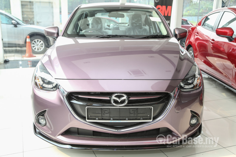 Mazda 2 Hatchback DJ (2015) Exterior