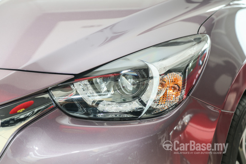 Mazda 2 Hatchback DJ (2015) Exterior