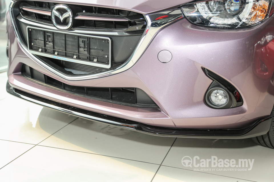 Mazda 2 Hatchback DJ (2015) Exterior