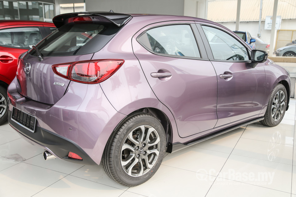 Mazda 2 Hatchback DJ (2015) Exterior