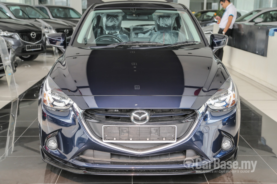 Mazda 2 Hatchback DJ (2015) Exterior