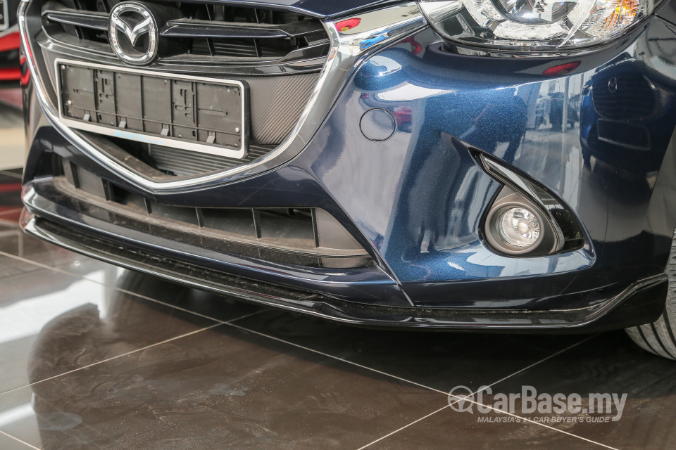 Mazda 2 Hatchback DJ (2015) Exterior