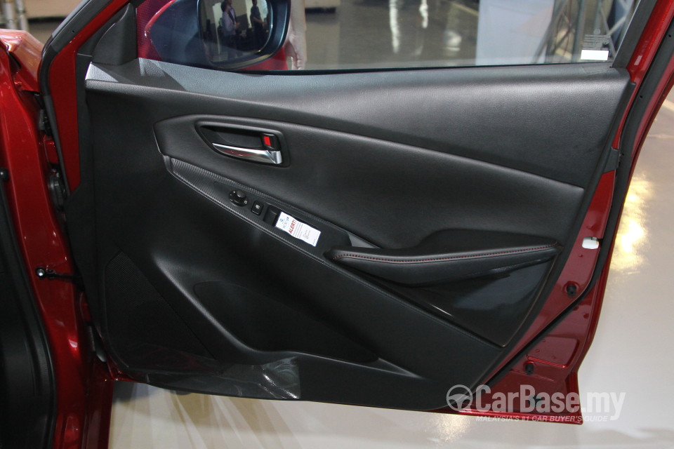 Mazda 2 Hatchback DJ (2015) Interior