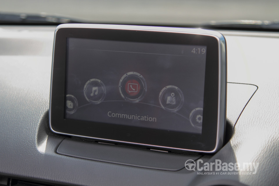 Mazda 2 Hatchback DJ (2015) Interior
