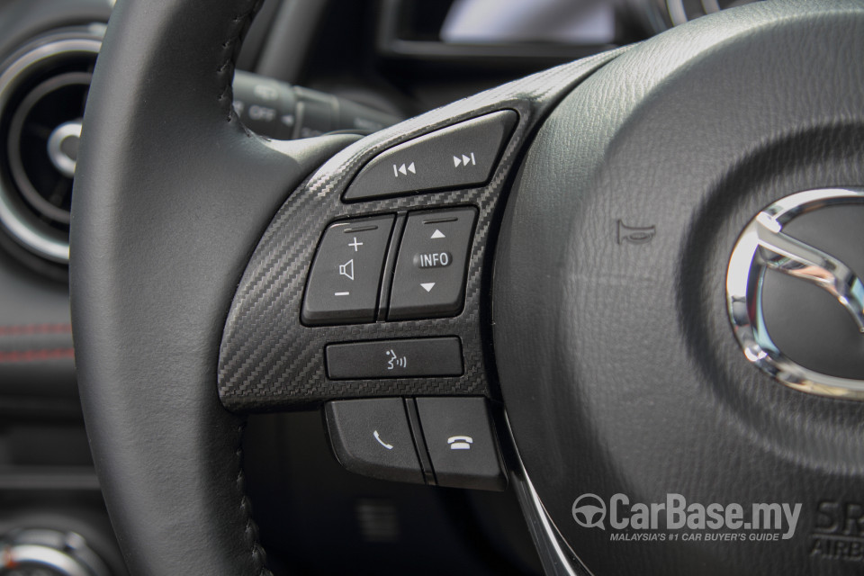 Mazda 2 Hatchback DJ (2015) Interior