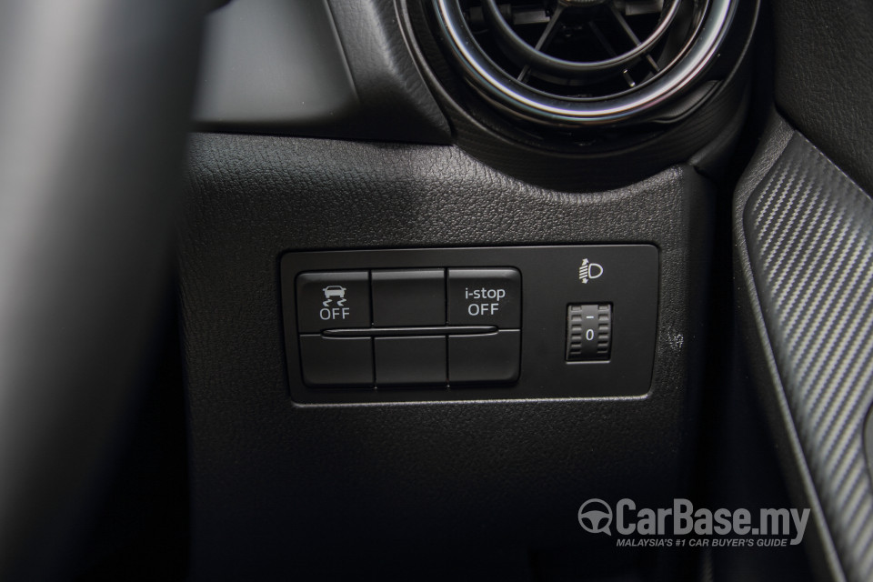 Mazda 2 Hatchback DJ (2015) Interior