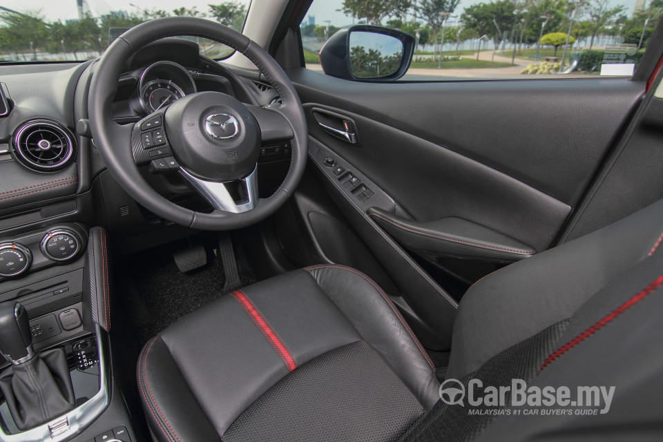 Mazda 2 Hatchback DJ (2015) Interior