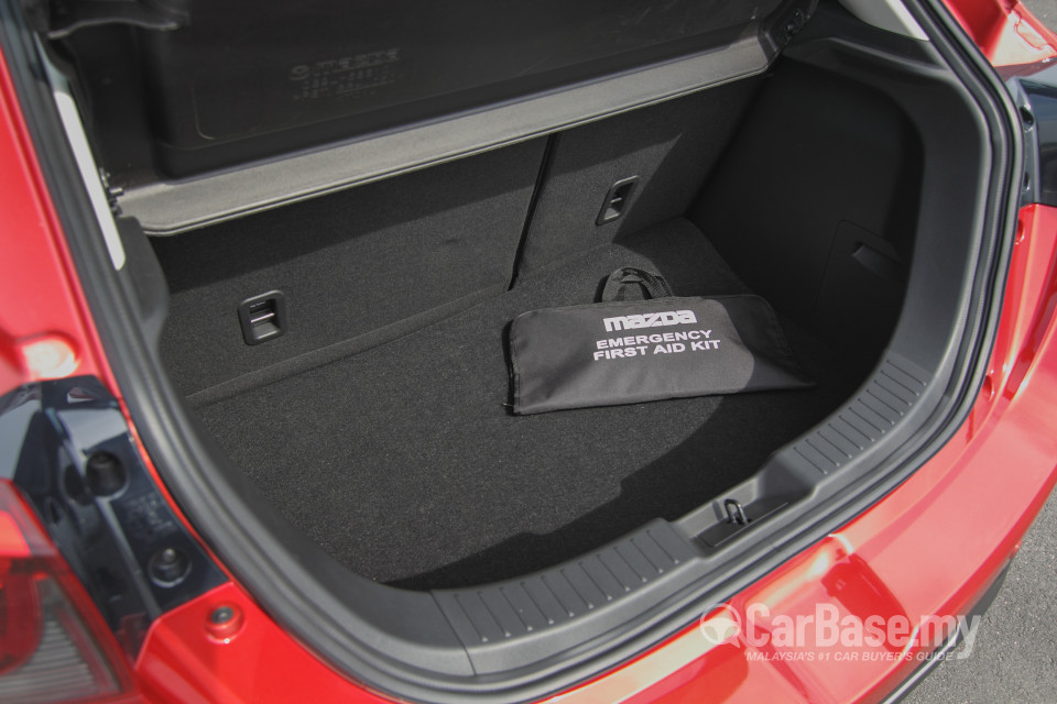 Mazda 2 Hatchback DJ (2015) Interior
