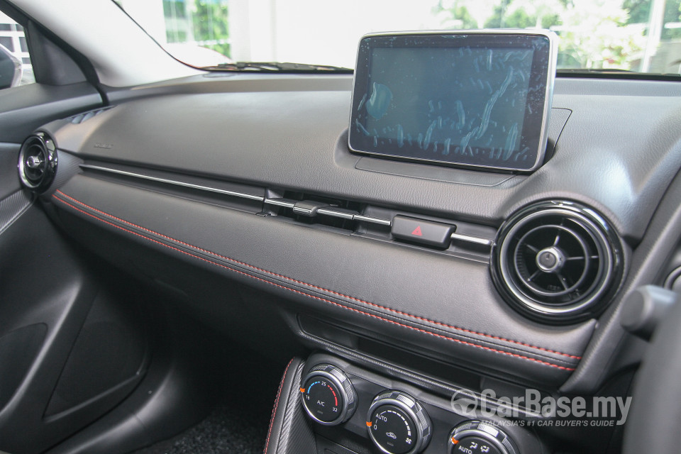 Mazda 2 Hatchback DJ (2015) Interior