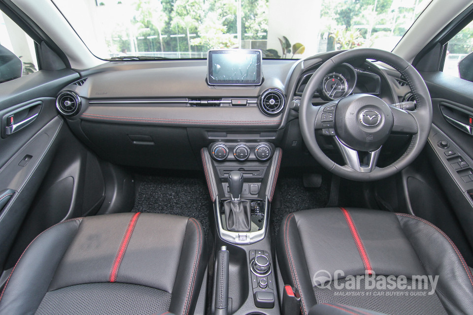Mazda 2 Hatchback DJ (2015) Interior