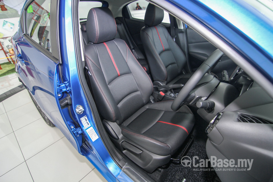 Mazda 2 Hatchback DJ (2015) Interior