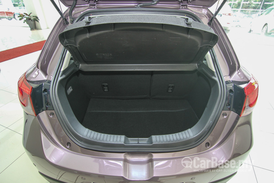 Mazda 2 Hatchback DJ (2015) Interior
