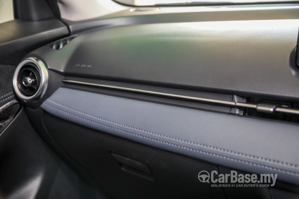 Mazda 2 Hatchback DJ Facelift (2020) Interior