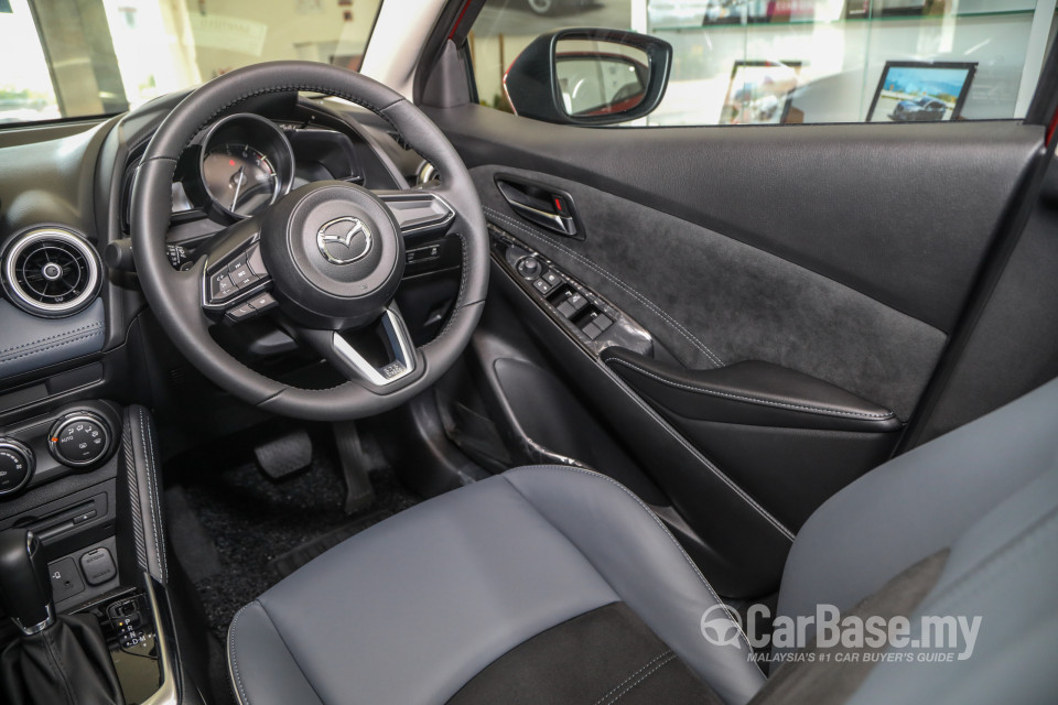 Mazda 2 Hatchback DJ Facelift (2020) Interior