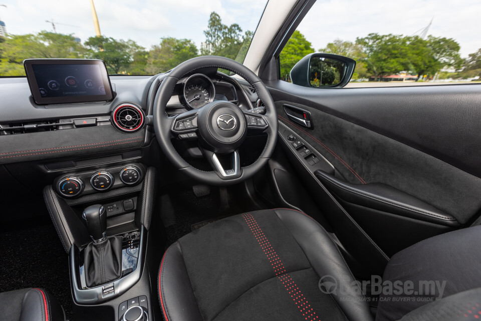 Mazda 2 Hatchback DJ Facelift (2020) Interior