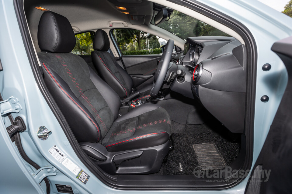 Mazda 2 Hatchback DJ Facelift (2020) Interior