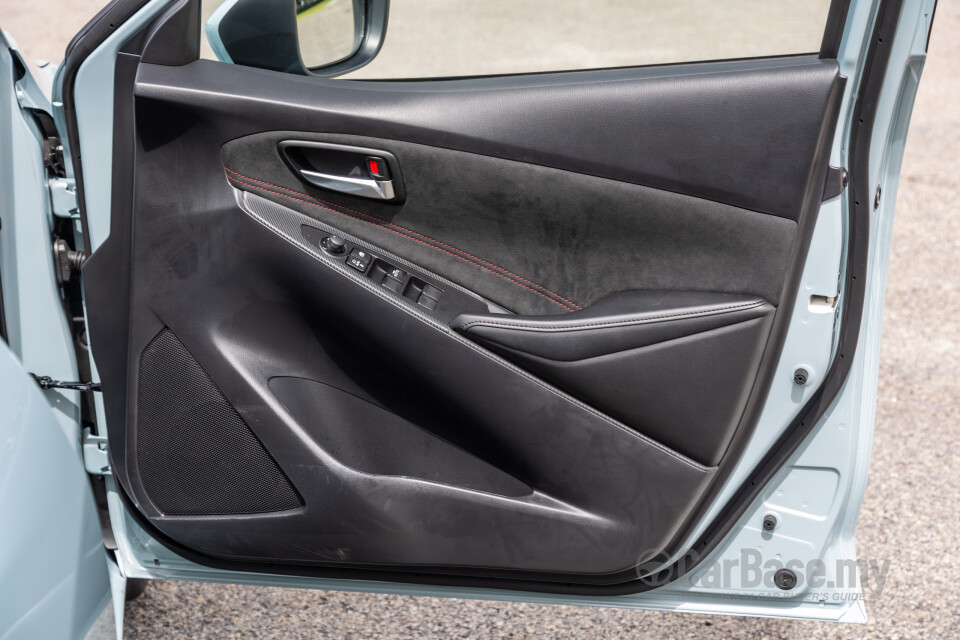 Mazda 2 Hatchback DJ Facelift (2020) Interior