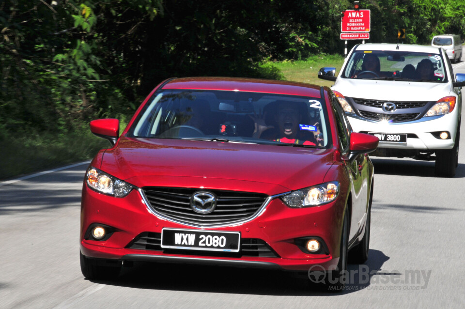 Perodua Aruz D38L (2019) Exterior