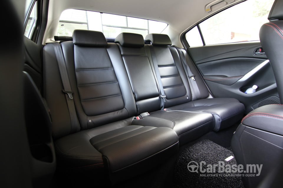 Mazda 6 Sedan GJ (2013) Interior