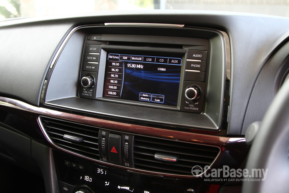 Mazda 6 Sedan GJ (2013) Interior