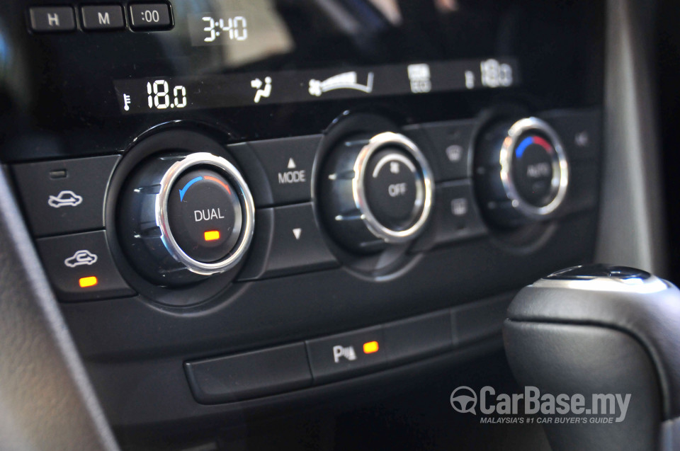 Mazda 6 Sedan GJ (2013) Interior