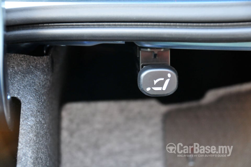 Mazda 6 Sedan GJ (2013) Interior