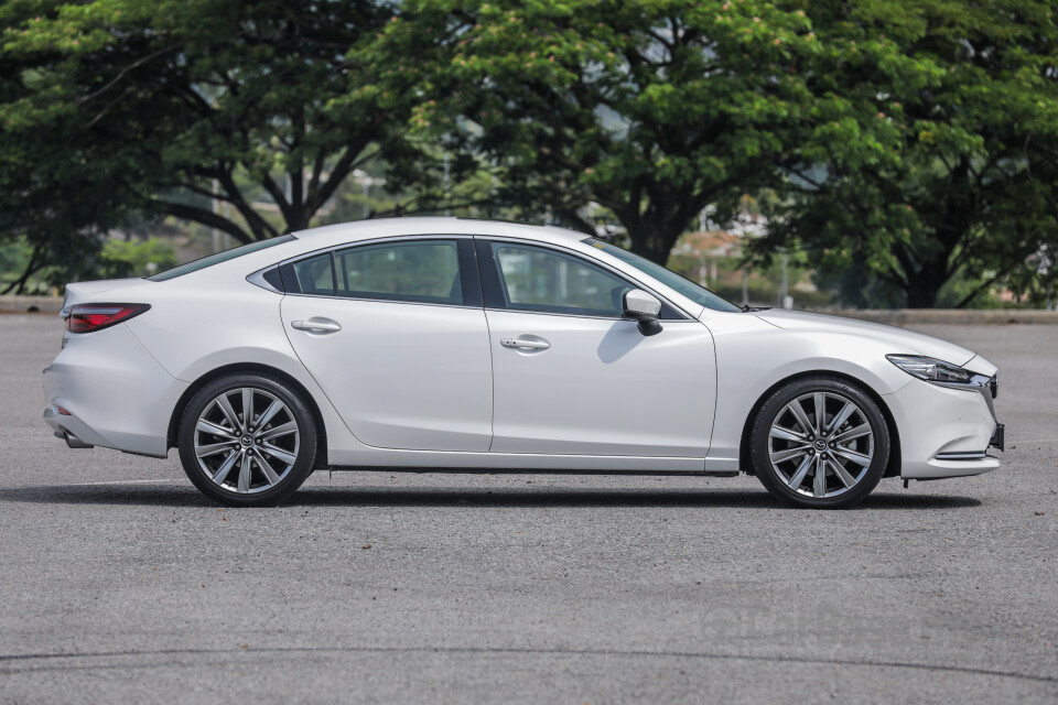 Nissan Grand Livina L11 Facelift (2013) Exterior