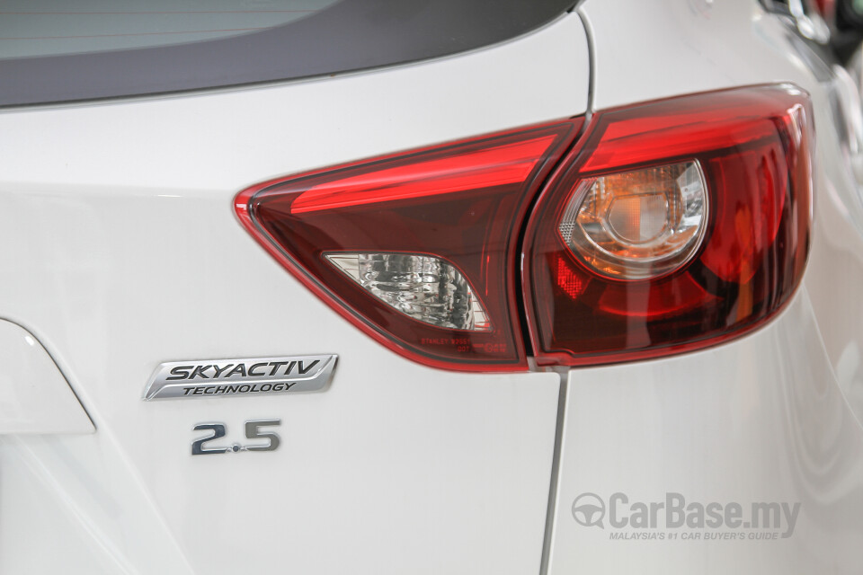 Toyota Camry XV70 Facelift (2022) Exterior