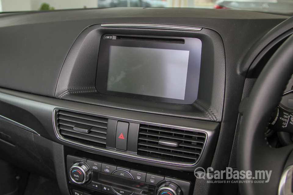 Mazda CX-5 Mk1 Facelift (2015) Interior