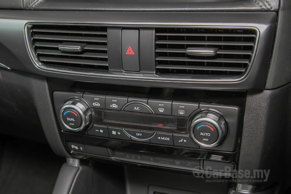 Audi A4 B9 (2016) Interior