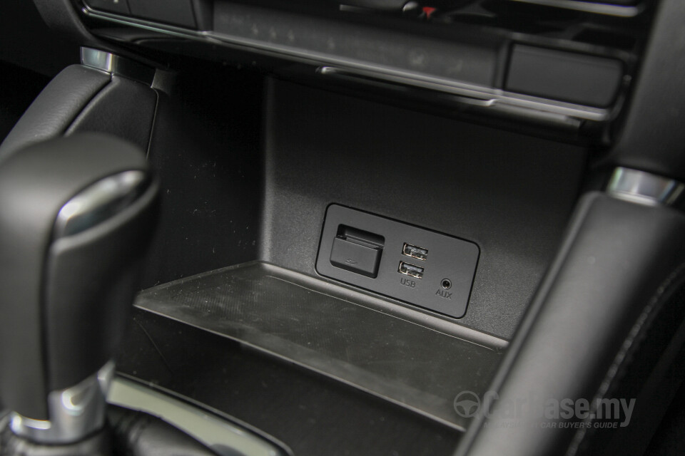 Toyota Camry XV70 Facelift (2022) Interior