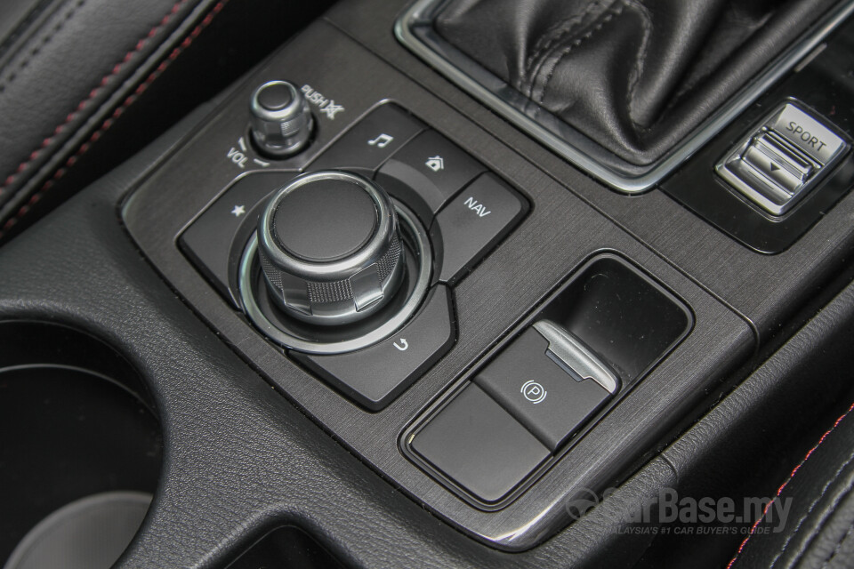 Toyota Camry XV70 Facelift (2022) Interior