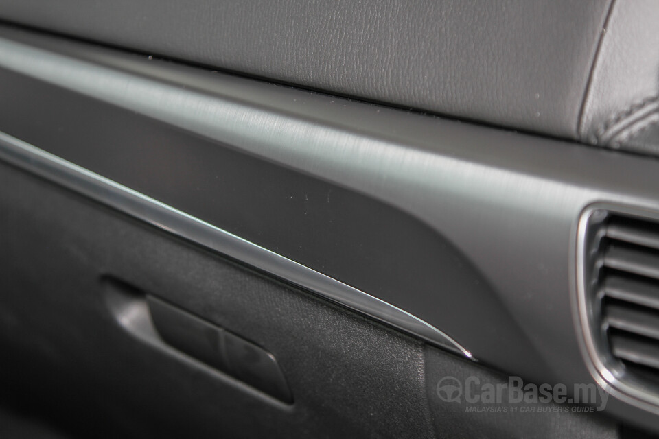 Toyota Camry XV70 Facelift (2022) Interior