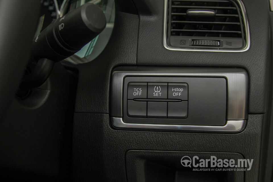 Mazda CX-5 Mk1 Facelift (2015) Interior