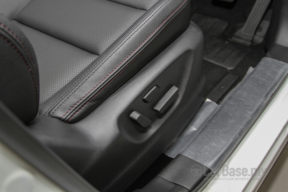Toyota Camry XV70 Facelift (2022) Interior
