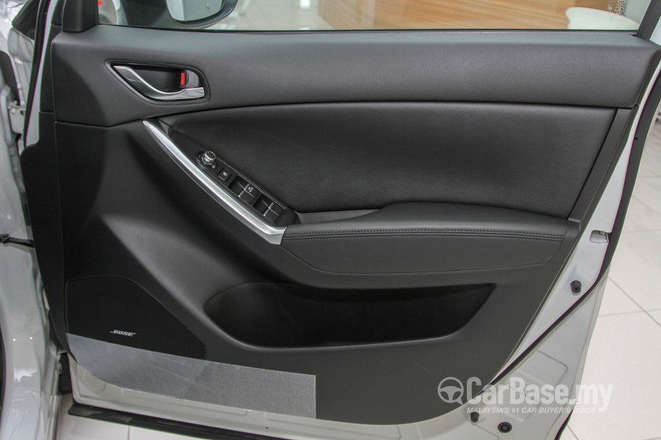 Mazda CX-5 Mk1 Facelift (2015) Interior