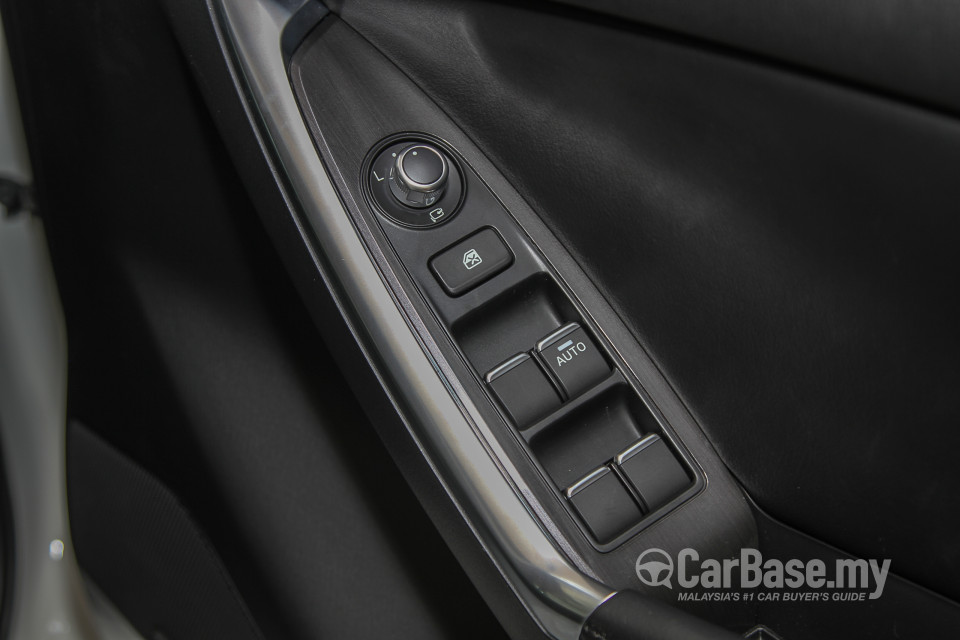 Mazda CX-5 Mk1 Facelift (2015) Interior