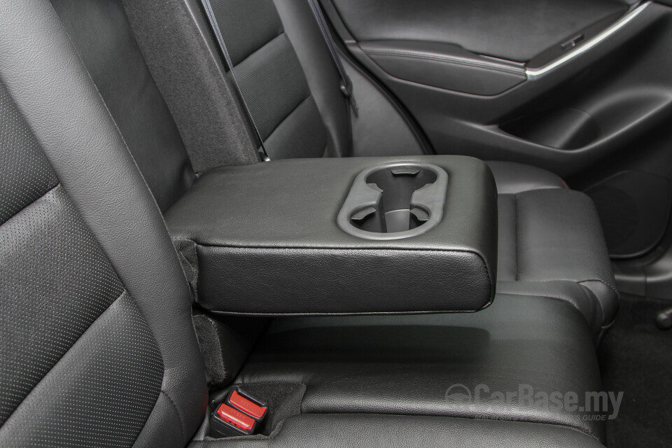 Toyota Camry XV70 Facelift (2022) Interior