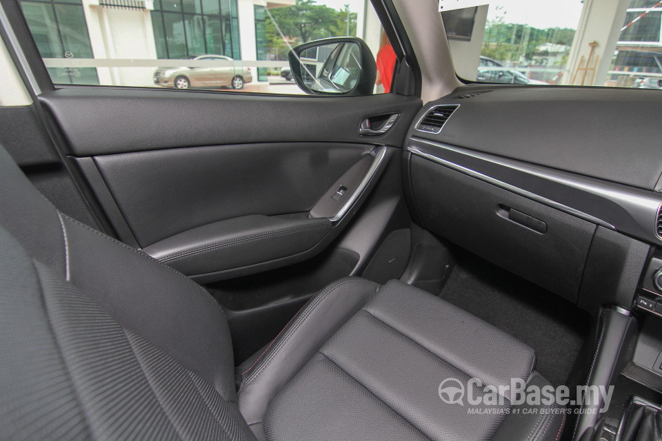 Mazda CX-5 Mk1 Facelift (2015) Interior