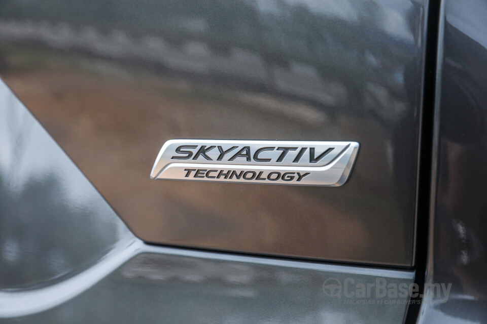 Subaru Outback BN (2015) Exterior